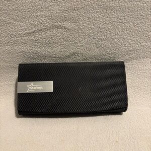 StarKey Hearing Aid Set with Hard case-cleaning tools Not  Tested